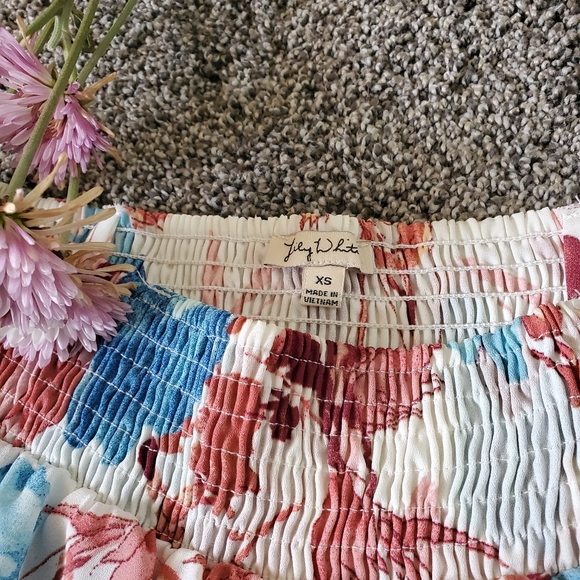 Off the shoulder floral blause - Picture 3 of 3